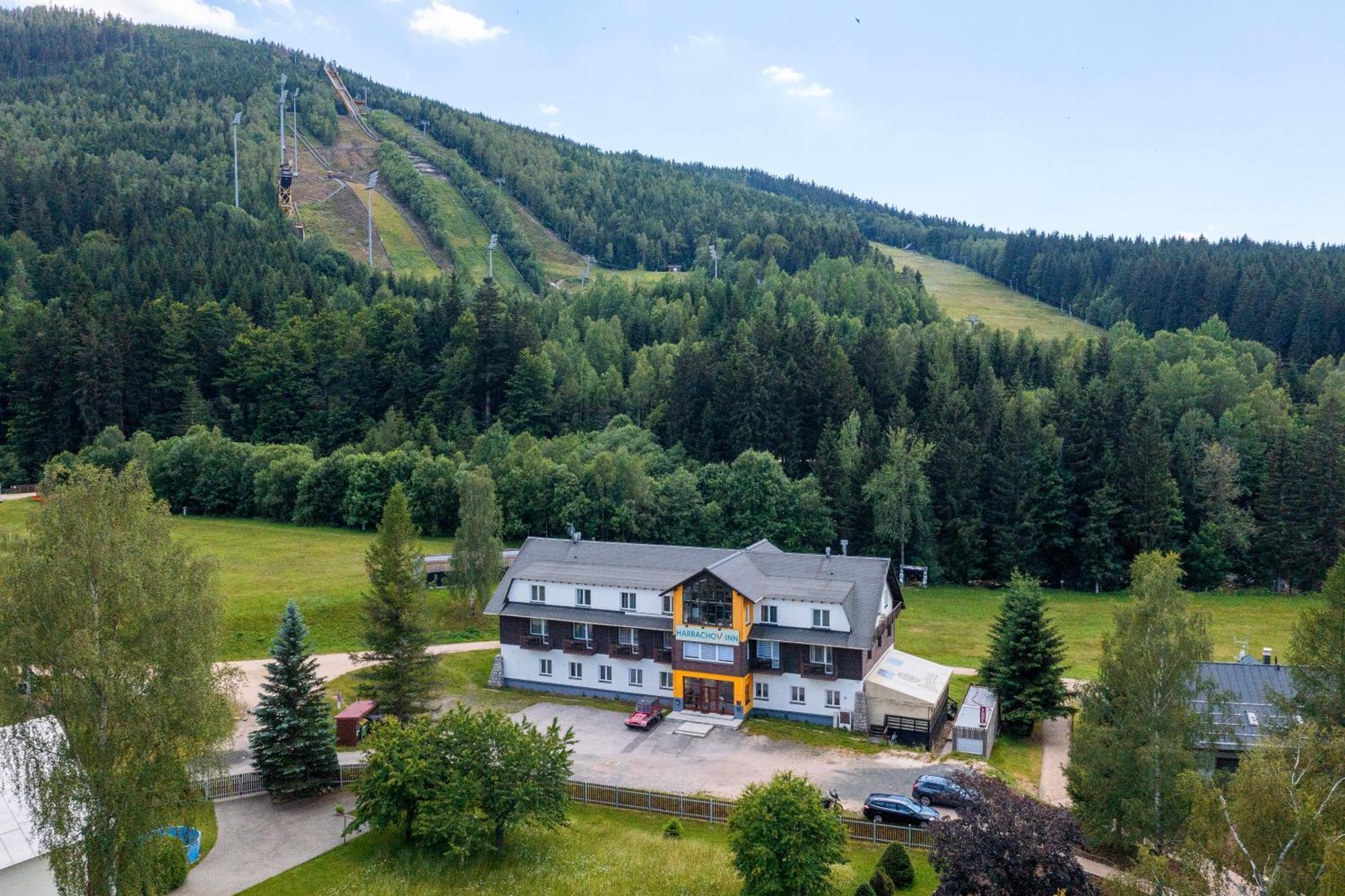 Hotel Harrachov Inn エクステリア 写真